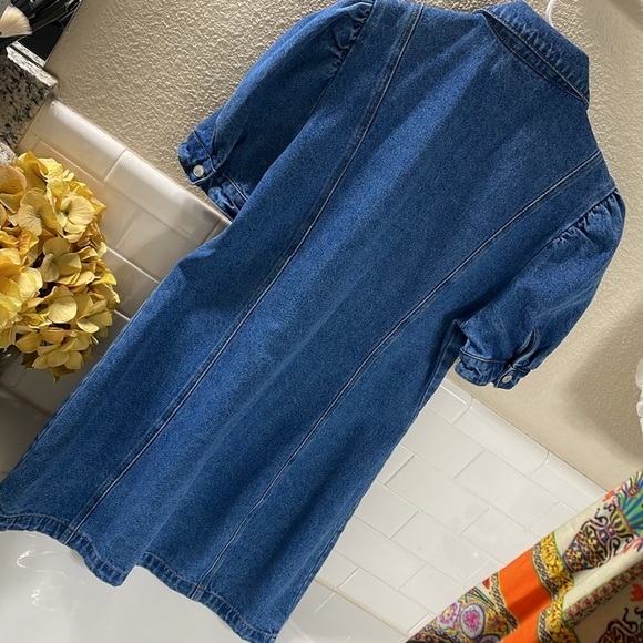 Blank NYC denim puff sleeved dress. Size Large . NEW condition - Picture 4 of 5